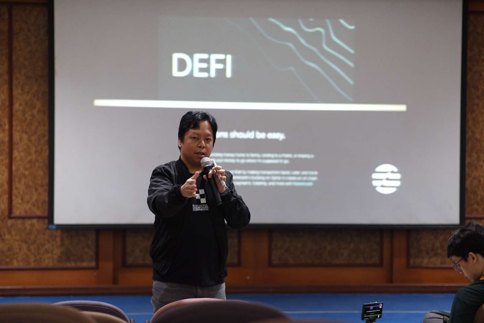 DevKodigo Decodes Blockchain at UST Chain Reaction Event